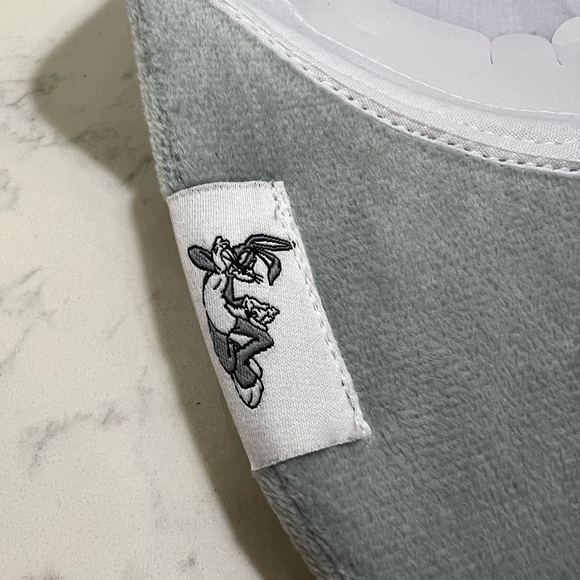 GRAY BUGS BUNNY CAP WITH EARS. LOONEY TOONS brand new without tags. UNISEX - Picture 4 of 10